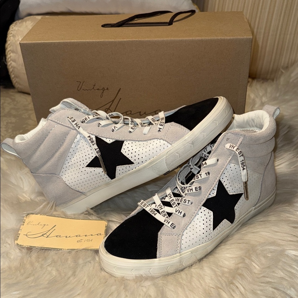 Vintage Havana Brand New Black and White High-Top Sneakers Size 11